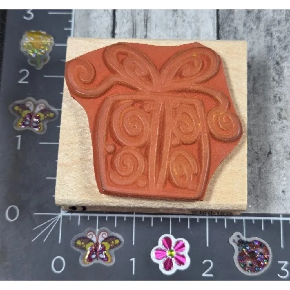 Rubber Stampede Wrapped Gift Present Festive A2593E Rubber Stamp Wood #A61